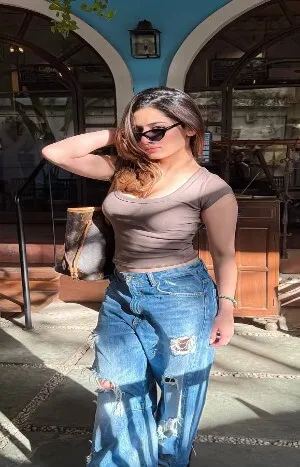 VIP call girl in Hauz Khas